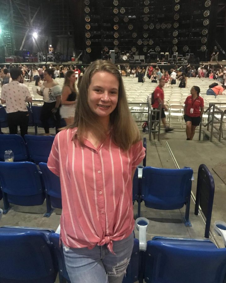 Sophomore Caroline Grier smiles for the camera at a Niall Horan concert. Grier made the most of this concert by being herself and having fun. Photo provided by Caroline Grier. 