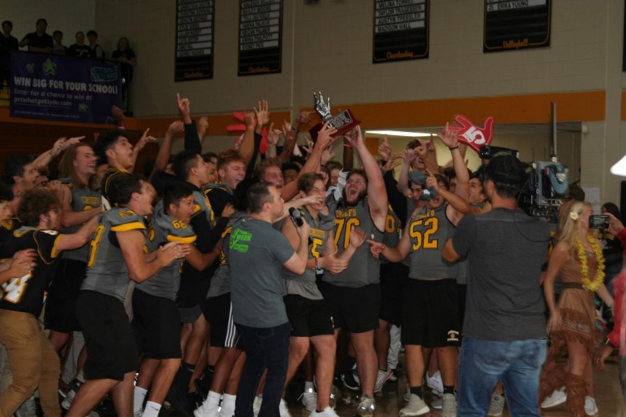 High Five Team of the Week Pep Rally